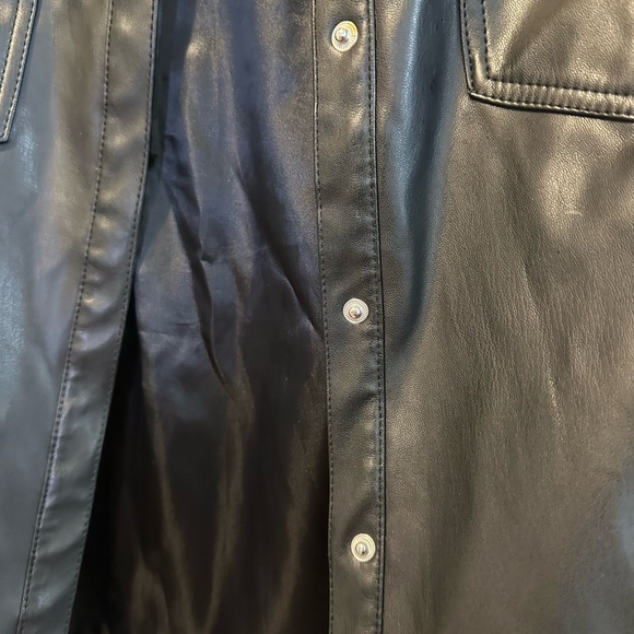 Guess Black Faux Leather Belted Shirt Jacket - Picture 7 of 9